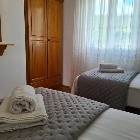 Jelena - Four - A Small House With A Private Yard - Two-room With A Sea View - - Two-room With Garden View- Free Parking * Supetar