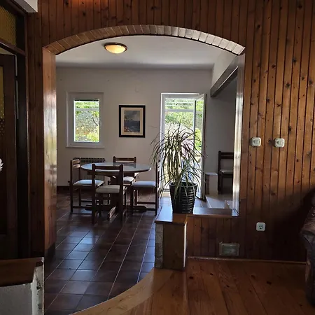 Apartment Jelena - Four - A Small House With A Private Yard - Two-room With A Sea View - - Two-room With Garden View- Free Parking *